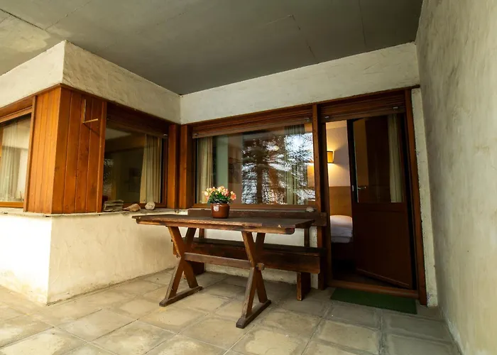 Chesa San Gian - Terrace On Garden Daire *